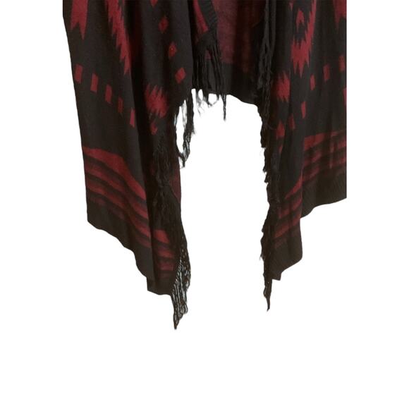 Forever 21 Cardigan Women’s Size S Red Black Aztec Open Draped Fringe - Picture 4 of 10